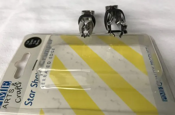 Set of serrated leaf metal cutters (3) - Image 3