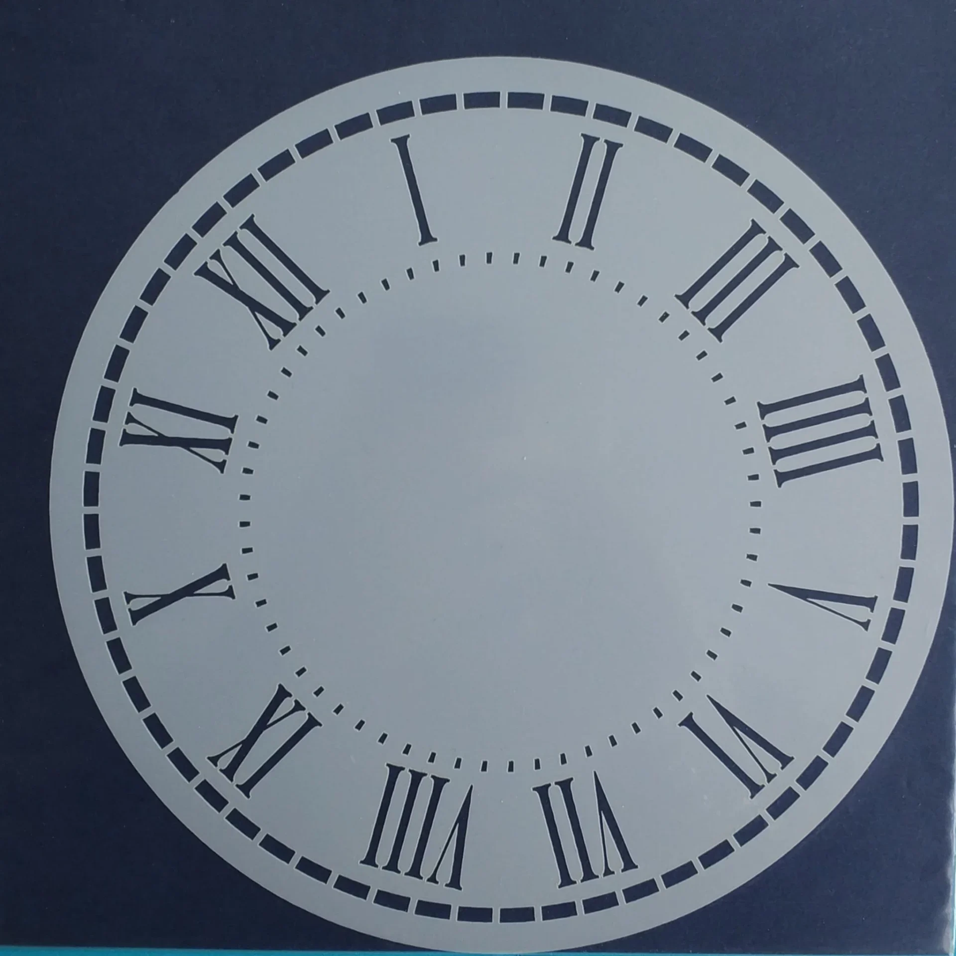 Round Clock Face Roman Numerals Stencil 8"