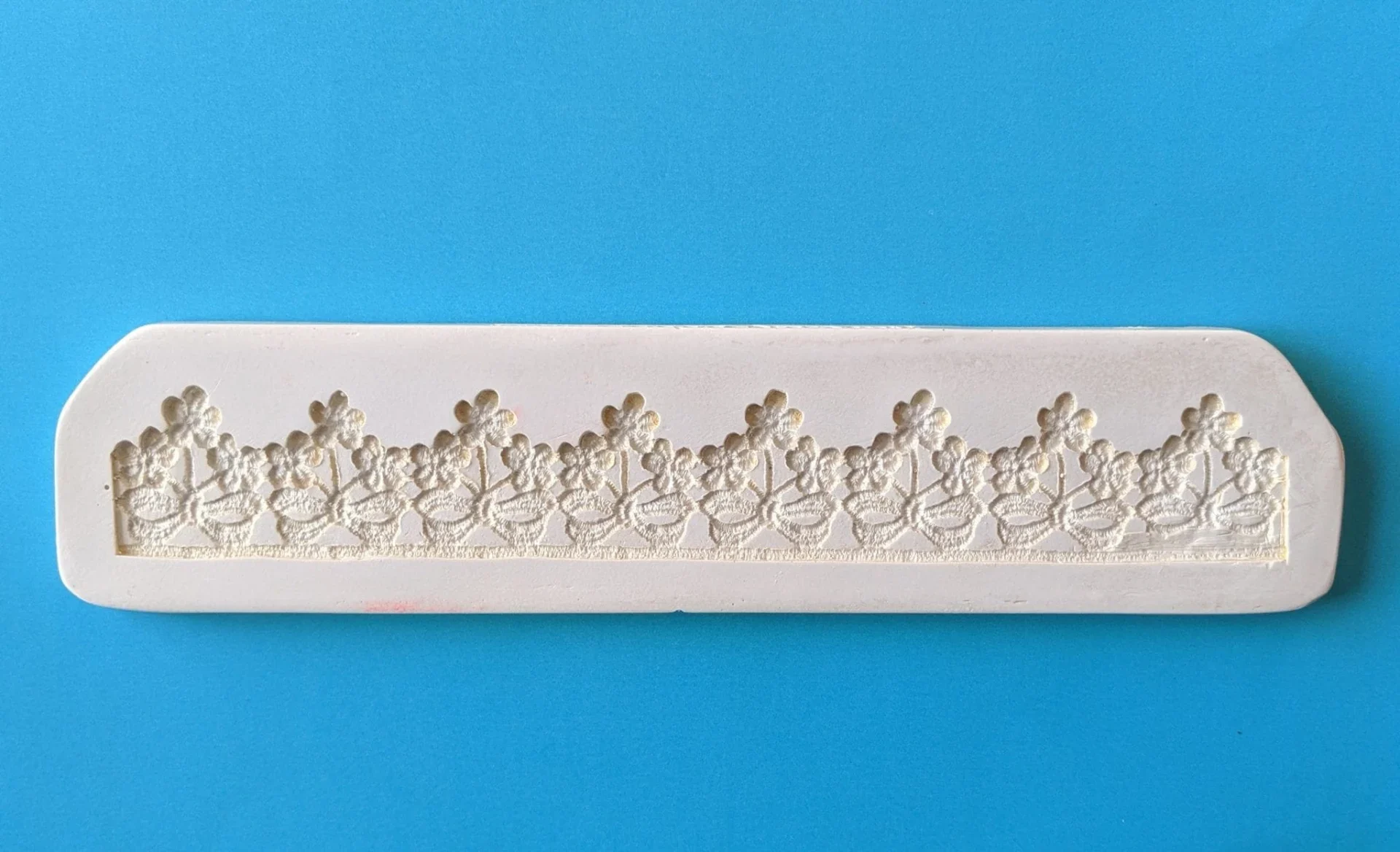 Lace Flowers and Bows Lace Side Panel Mould